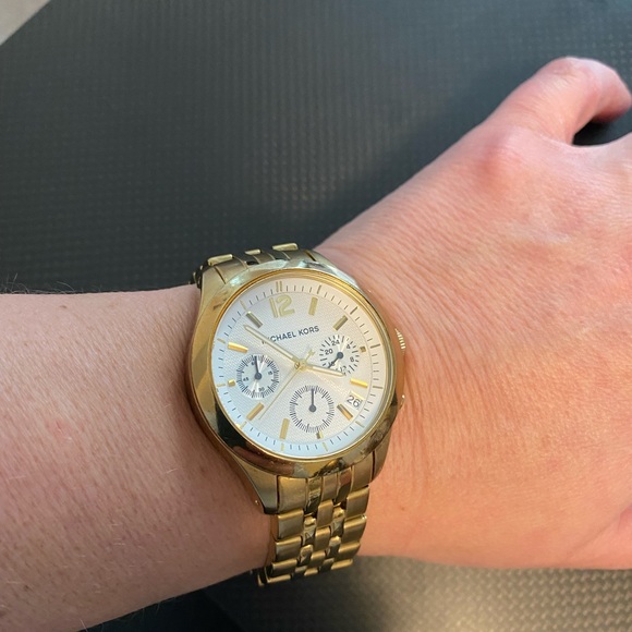 Michael Kors Gold Band Chronograph Watch - Picture 4 of 4